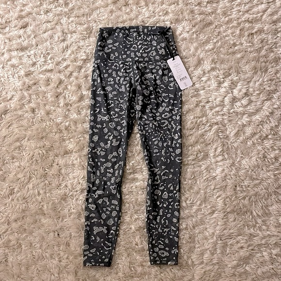 Varley 💙 Luna Legging Leopard XS - Picture 12 of 15